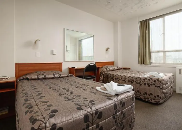 Kiwi International Hotel