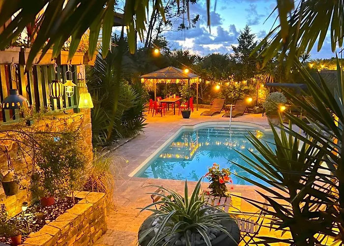 Art-Villa Merkel - 28 Pers - 11 Chambr - 10 Wc - Piscine