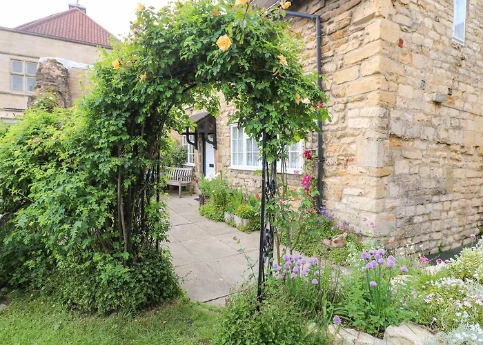 Original cottages Arch Cottage