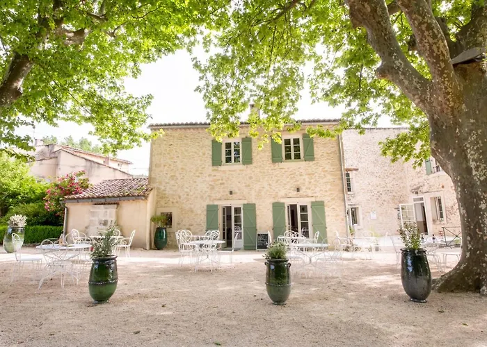 Hotel & Spa Ventoux Provence "Domaine Des Tilleuls"