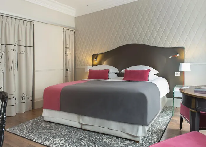 In Luxury hotels Edouard 7 Paris Opera