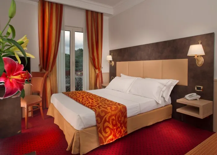 Hotels With Four Stars Pinewood Rome