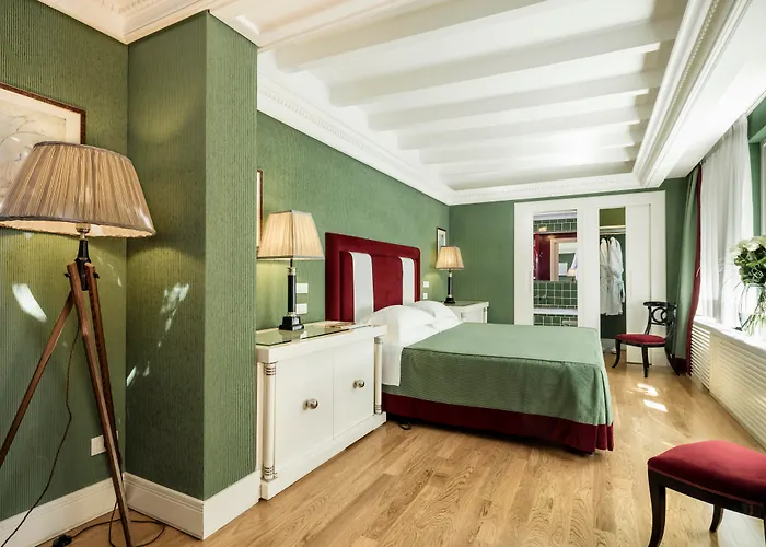 Regency - Small Luxury s Of The World