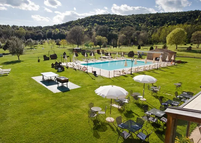 & Restaurant Casolare Le Terre Rosse