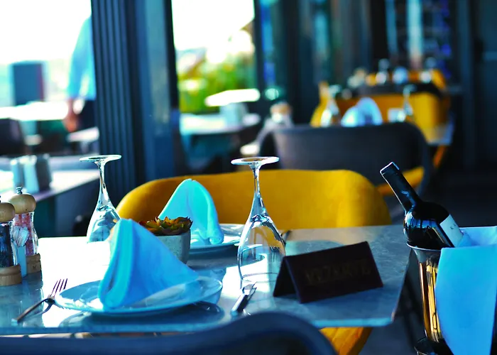 Hotels with pool Venera Istanbul Old City