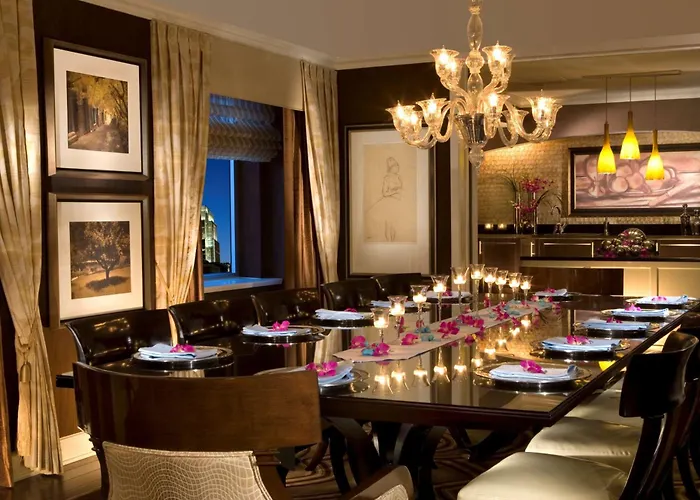 Jacuzzi hotel: The Palmer House Hilton