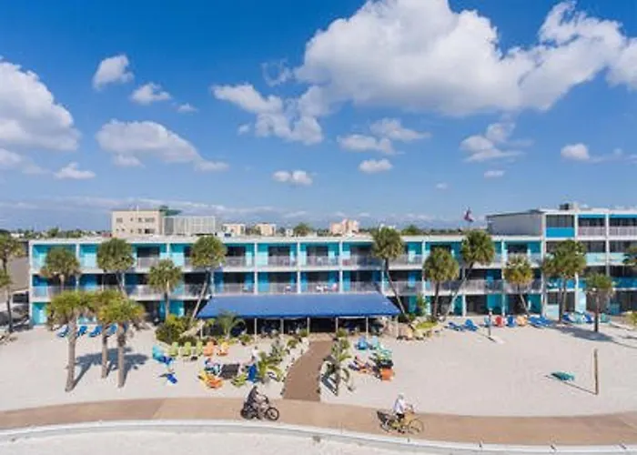 Hotel with pool: Bilmar Beach Resort