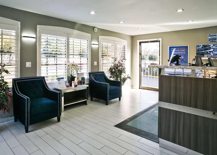 Bay Area Inn & Suites