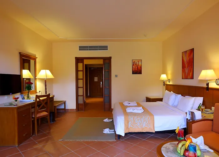 Jacuzzi hotel: Charmillion Gardens Aquapark