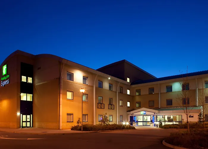 Holiday Inn Express Cardiff Airport, An Ihg
