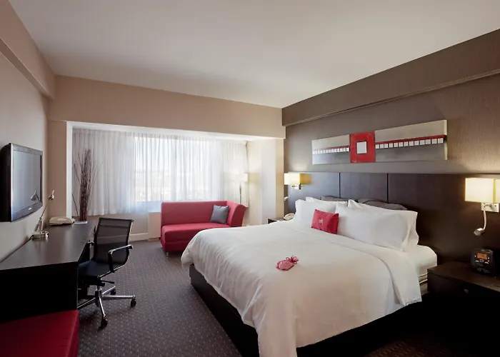 Airport Hotel: Armon Plaza Montreal Airpt, Trademark Collection By Wyndham
