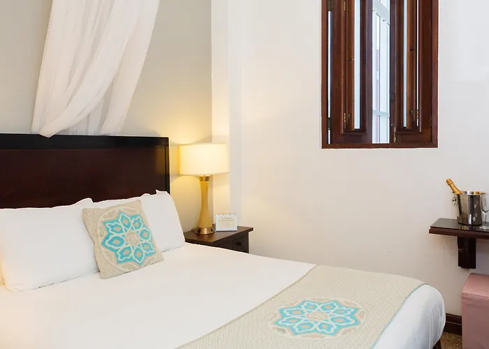 Hotel cerca del aeropuerto: CasaBlanca Hotel