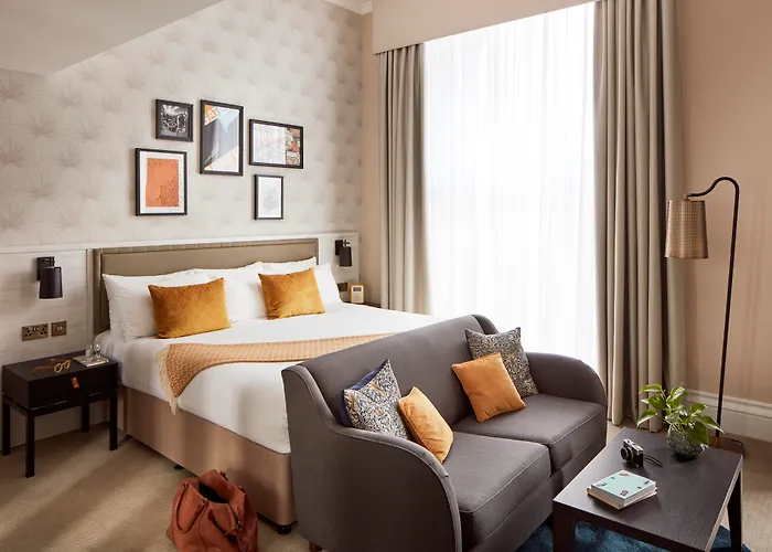 The Clermont London, Victoria