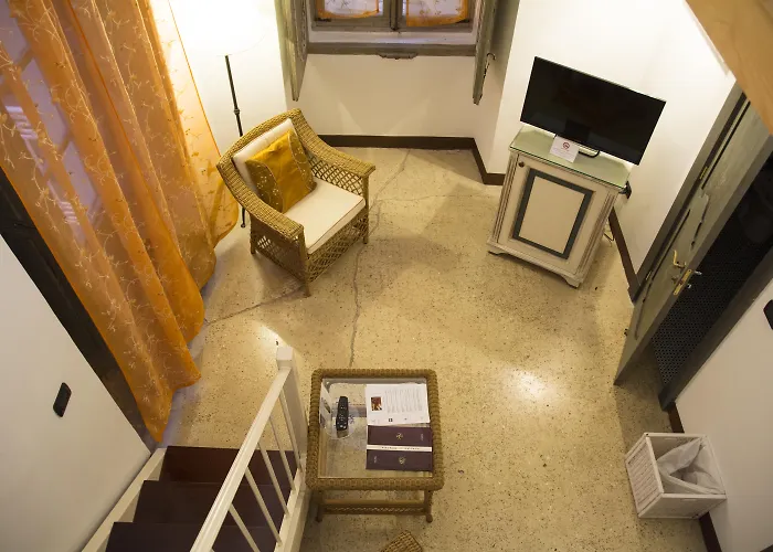 Hotel Con Piscina Relais Corte Palmieri&Il Chiostro - Residenza D'epoca