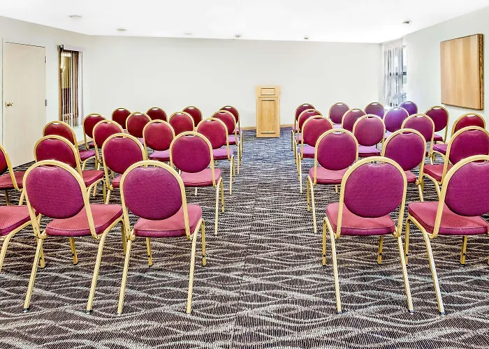 Motels Days Inn & Suites By Wyndham Kalamazoo