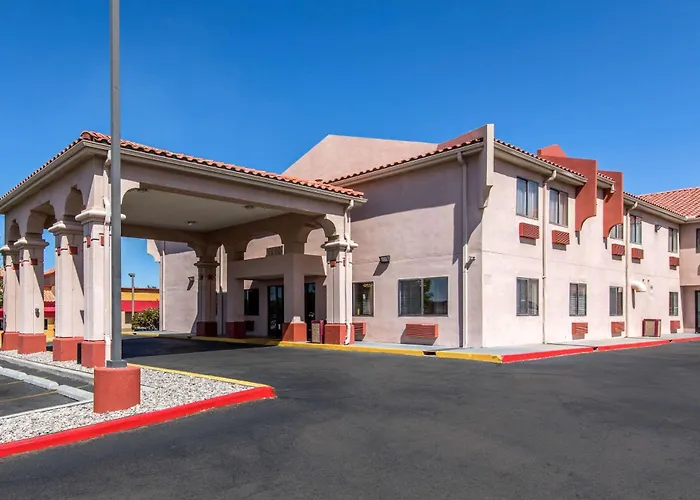 Hot Tub in Room Quality Inn & Suites Albuquerque North Near Balloon Fiesta Park