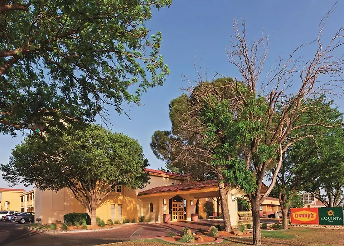 Baymont By Wyndham Lubbock - Downtown Civic Center
