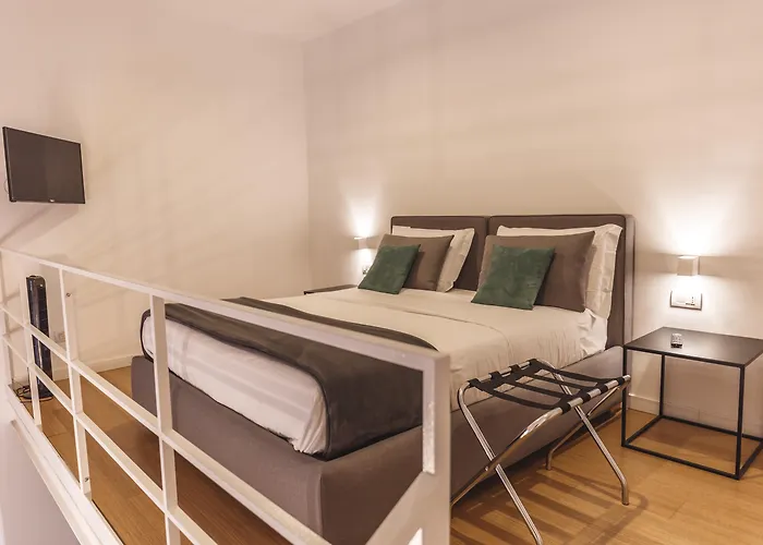 Hotels Close to Airport Relais Della Porta