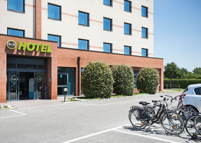 Hotel Con Piscina 