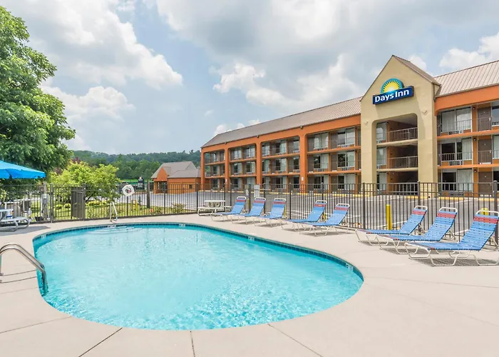Motel: Days Inn By Wyndham Knoxville East