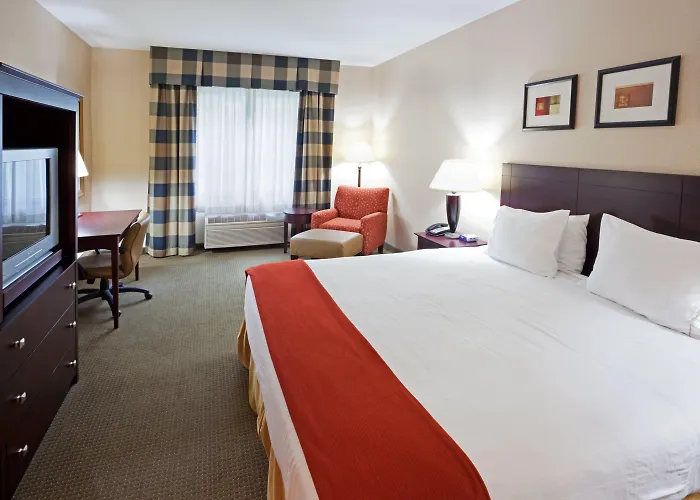 Holiday Inn Express & Suites By Ihg