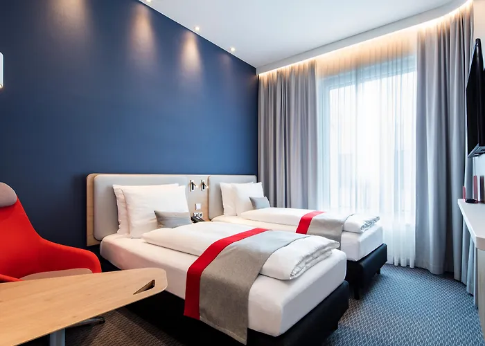 Hotel with Tennis: Holiday Inn Express Munich City West By Ihg