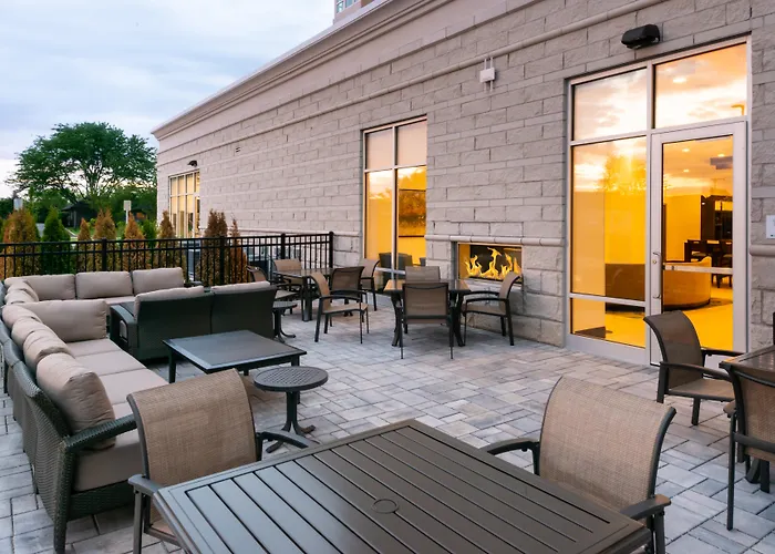 Holiday Inn & Suites - Farmington Hills - Detroit Nw By Ihg