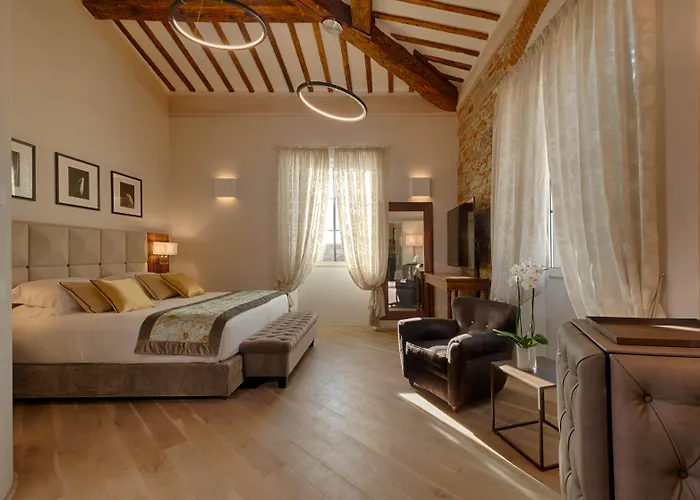  Donati Luxury Tower Suites