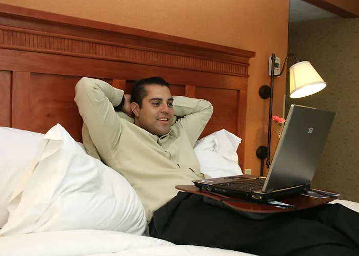 Kid friendly hotel Hampton Inn By Hilton Guadalajara-Aeropuerto