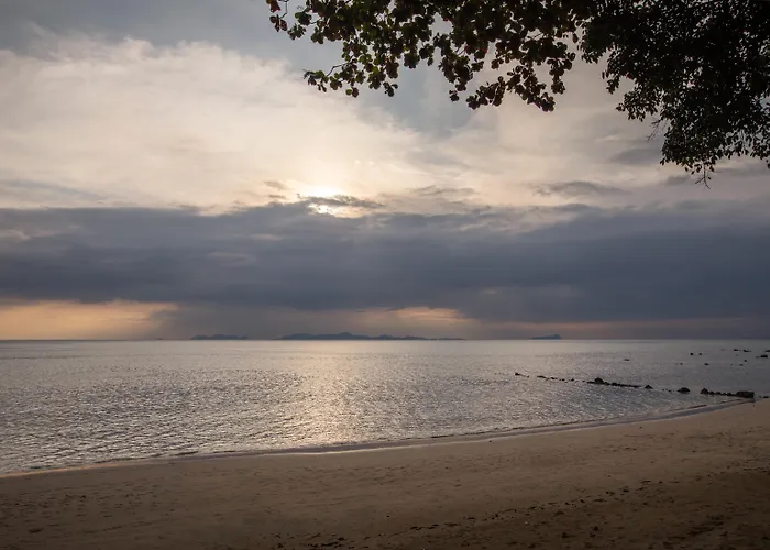 Koh Jum Ocean Beach Resort