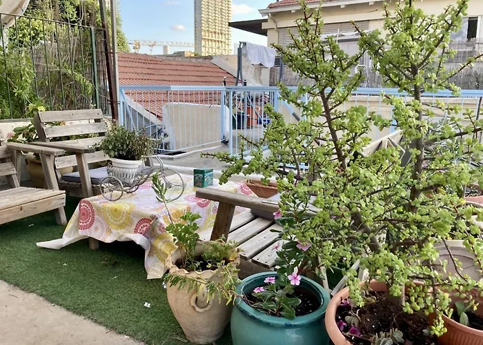 Neve Tzedek Original Style Apartments