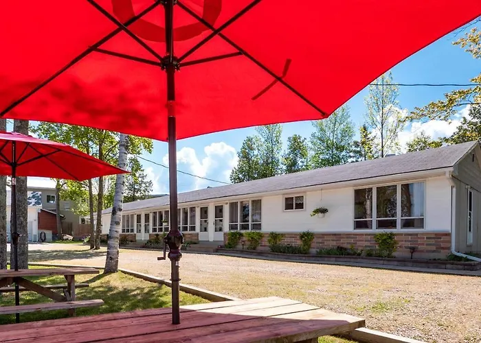 Bel Air Cottages And Motel