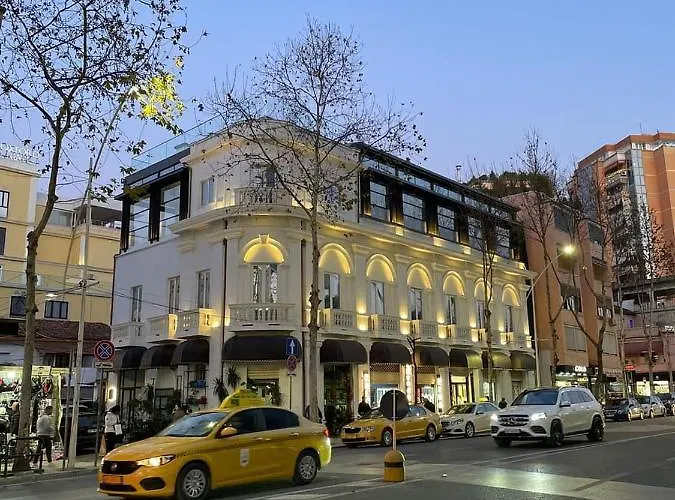Hotel Jacuzzi: The Crown Boutique Hotel & Spa
