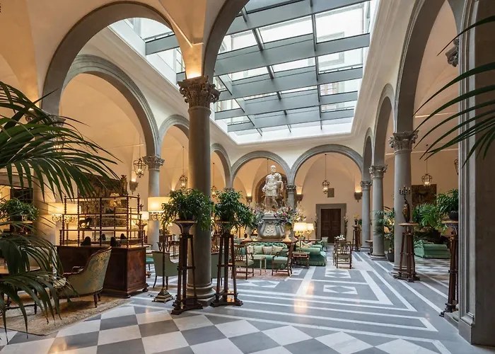 Luxury hotel only: Palazzo Portinari Salviati Residenza D'Epoca