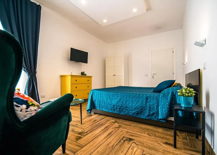 Hub Ferroviario - 12 Posti Letto Per Il Tuo Gruppo A Con Wifi E Netflix