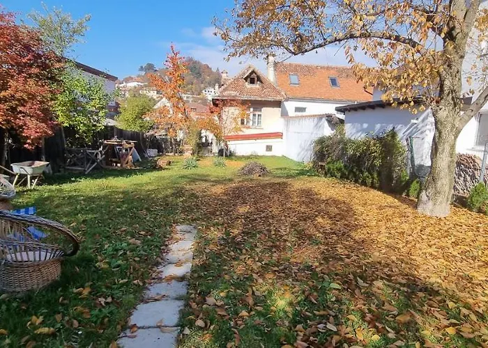 Cheap hotel: Happy Mood Apartments