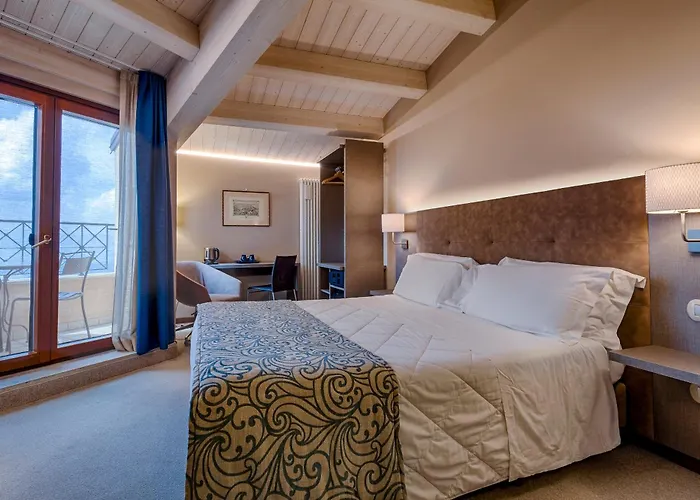 La Grotta Hotel