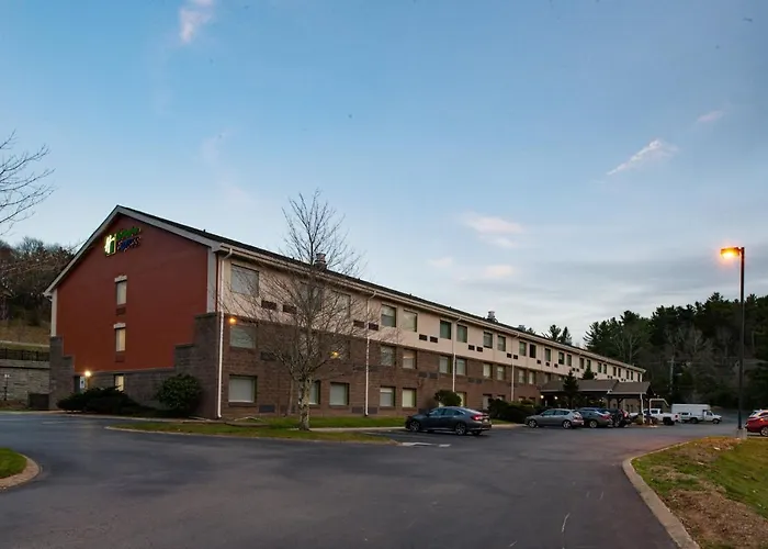 Holiday Inn Express Blowing Rock South By Ihg