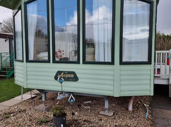 Summerlands, Ingoldmells 8 Berth Caravan
