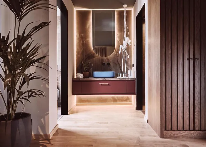 Pet Friendly hotel: Cama Luxury Suites Glyfada