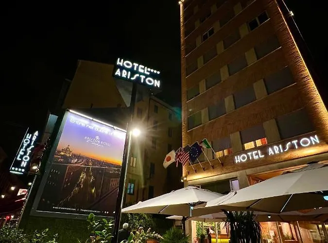 Beach hotel: Hotel Ariston