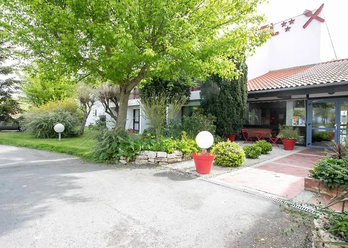 Hôtel-Restaurant La Belle Poule -