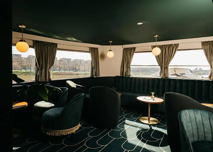 Botel