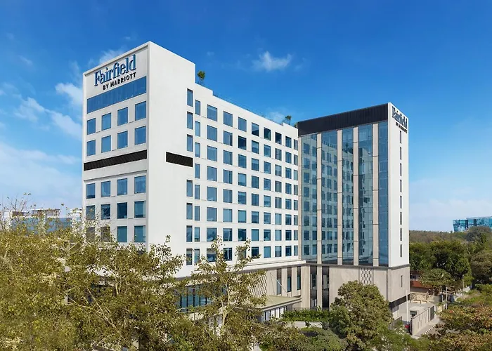 Luxury hotel only: Fairfield By Marriott Mumbai International Airport