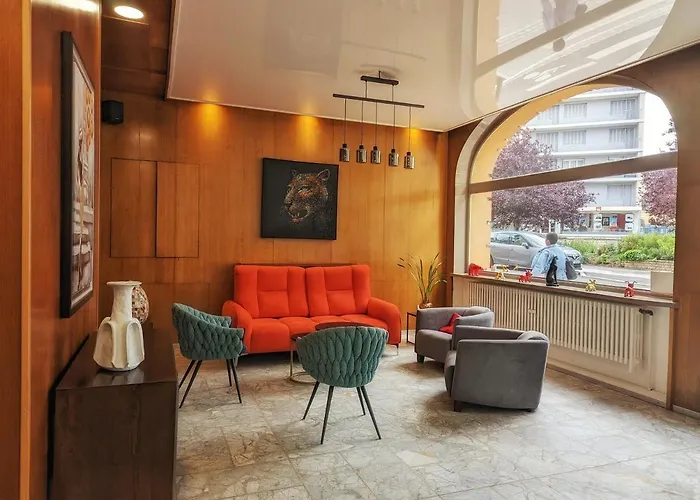 Comfort Cecil Metz Gare