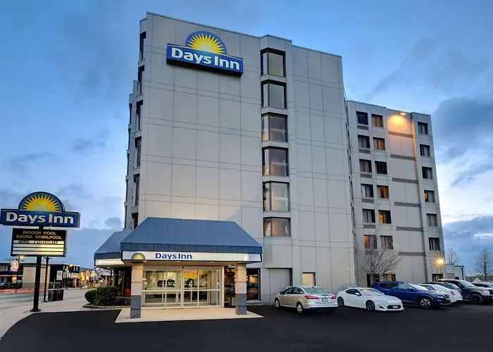 Jacuzzi hotel: Days Inn By Wyndham Niagara Falls Near The Falls