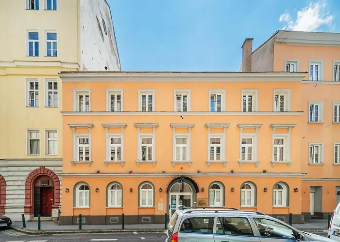 Self-Check-In Hotel Adlon