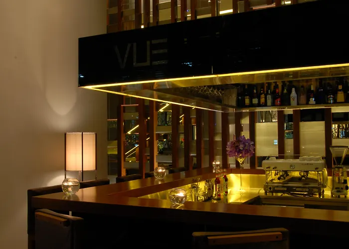 Luxury hotel only: Hansar Bangkok Hotel
