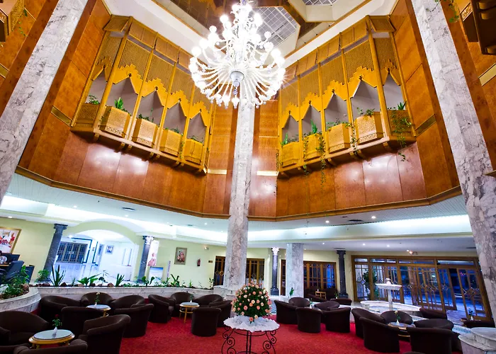 El Mouradi Palace- Couple Et Famille Uniquement