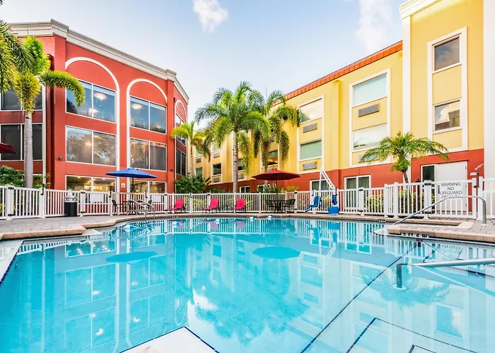 Holiday Inn Express Hotel & Suites Bradenton West By Ihg
